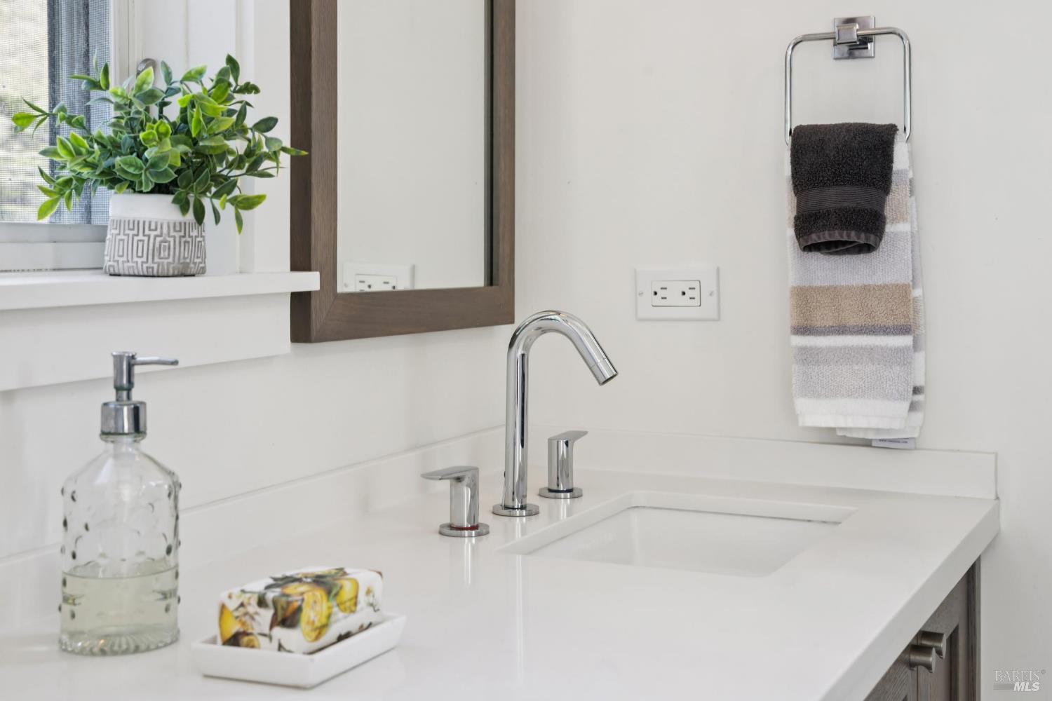 Detail Gallery Image 33 of 51 For 4 Calle Del Embarcadero Unkn, Stinson Beach,  CA 94970 - 2 Beds | 2/1 Baths
