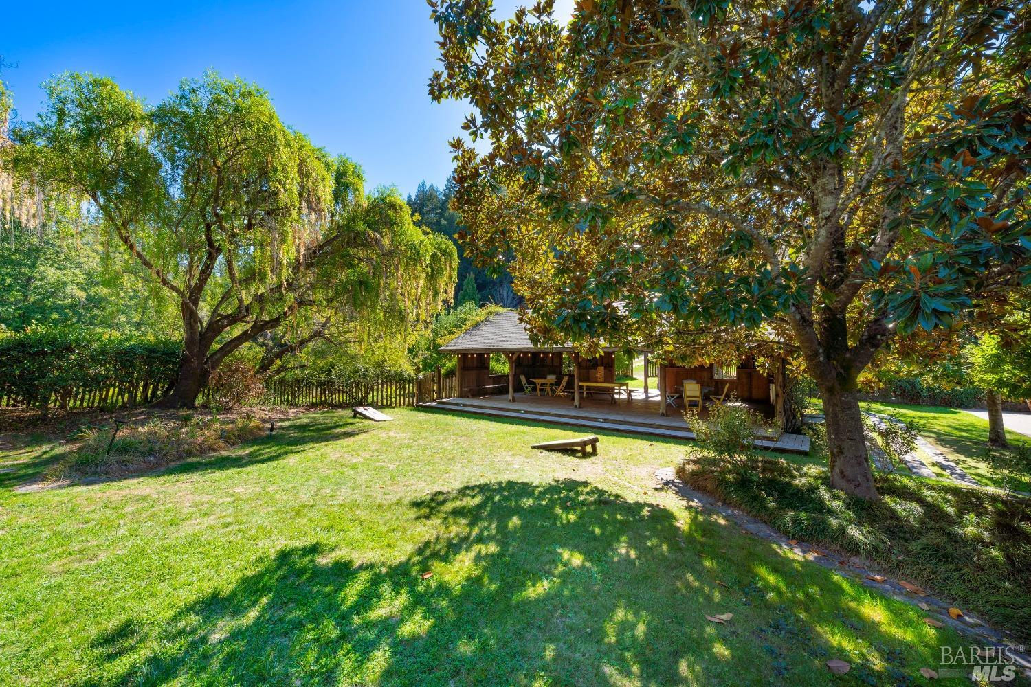 Detail Gallery Image 33 of 78 For 20205 Tumbling Mcd Rd, Philo,  CA 95466 - 4 Beds | 1/1 Baths