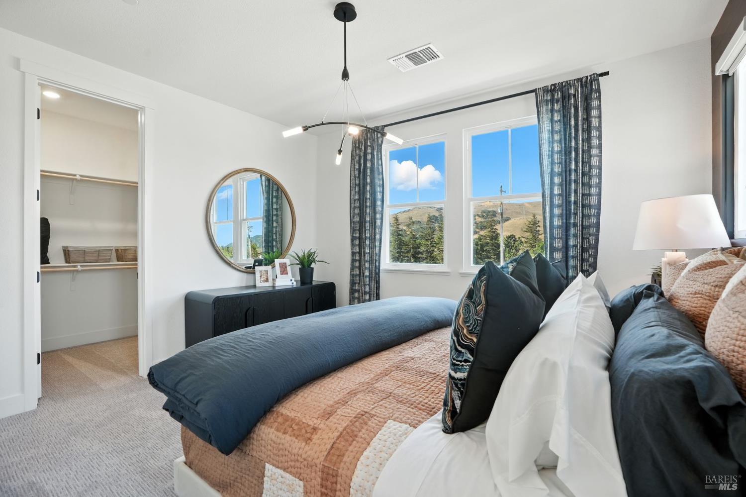 Detail Gallery Image 9 of 19 For 73 Serrano Ln #1304,  Morgan Hill,  CA 95037 - 3 Beds | 2/2 Baths