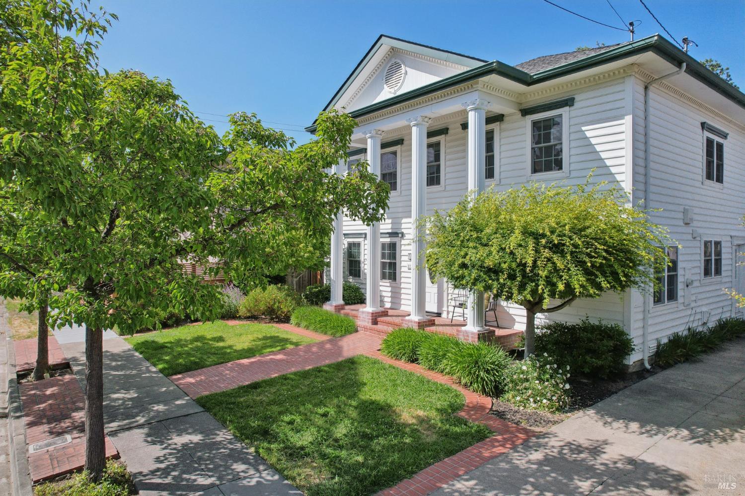 Detail Gallery Image 28 of 30 For 272 Center St, San Rafael,  CA 94901 - 5 Beds | 4 Baths