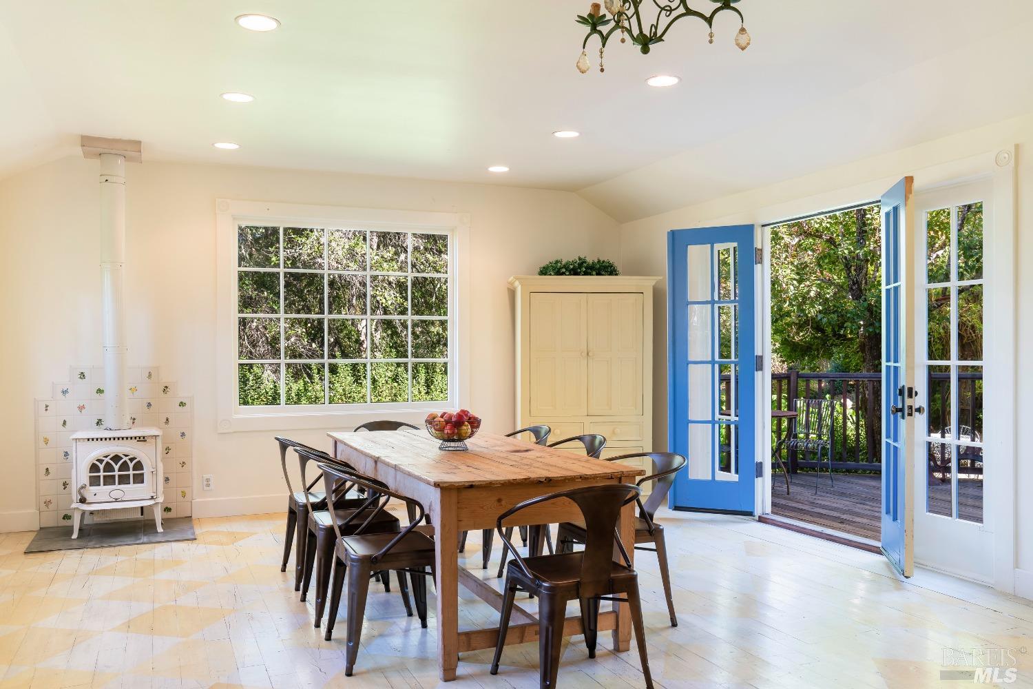 Detail Gallery Image 12 of 78 For 20205 Tumbling Mcd Rd, Philo,  CA 95466 - 4 Beds | 1/1 Baths