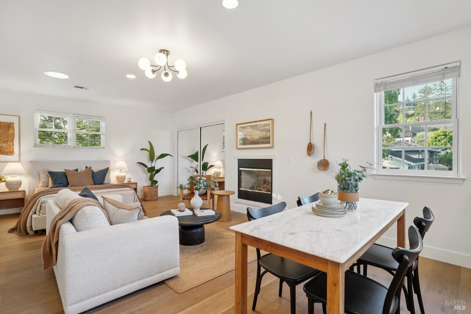Detail Gallery Image 20 of 30 For 272 Center St, San Rafael,  CA 94901 - 5 Beds | 4 Baths