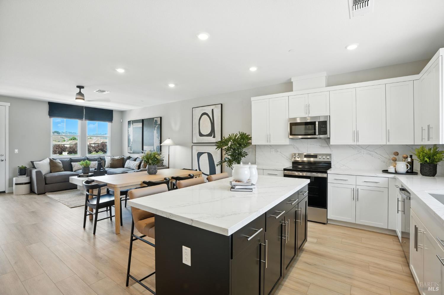 Detail Gallery Image 10 of 19 For 54 Cardamom Ln #1203,  Morgan Hill,  CA 95037 - 2 Beds | 2/1 Baths