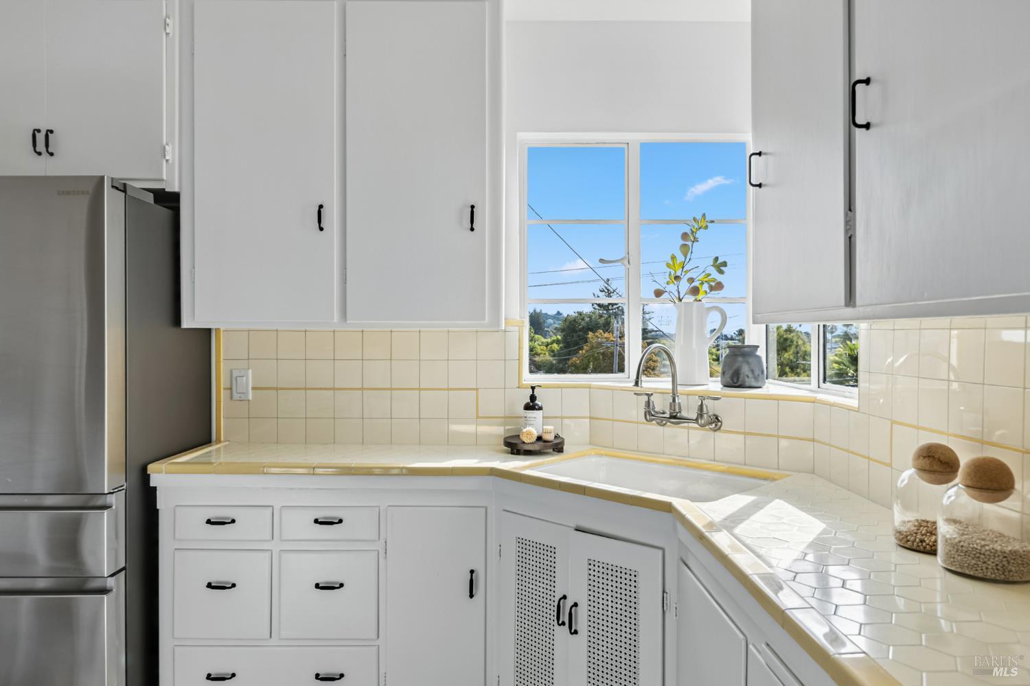Detail Gallery Image 11 of 38 For 21 Marina Blvd, San Rafael,  CA 94901 - 2 Beds | 1/1 Baths