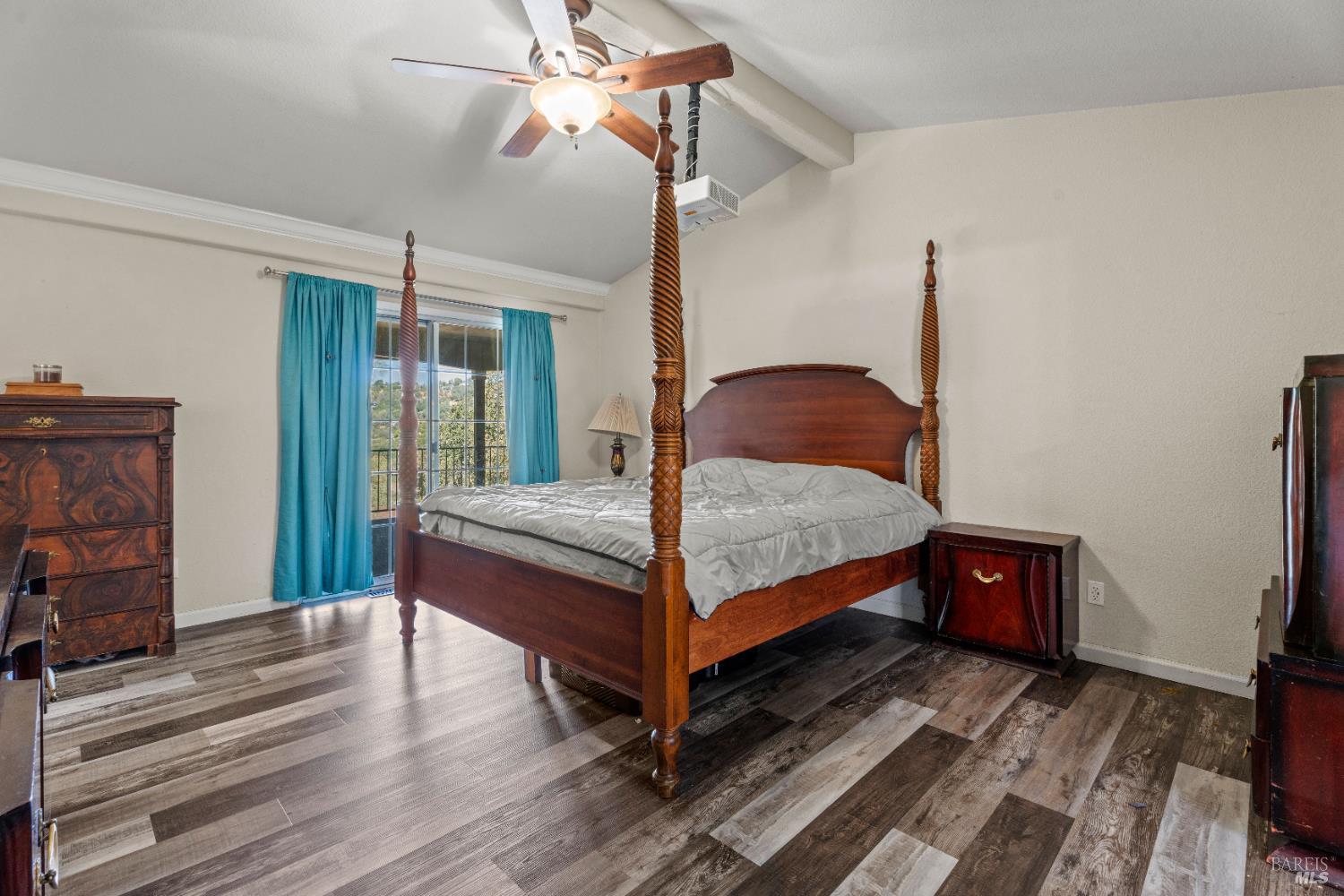 Detail Gallery Image 12 of 33 For 17319 Meadow View Dr, Hidden Valley Lake,  CA 95467 - 3 Beds | 2 Baths