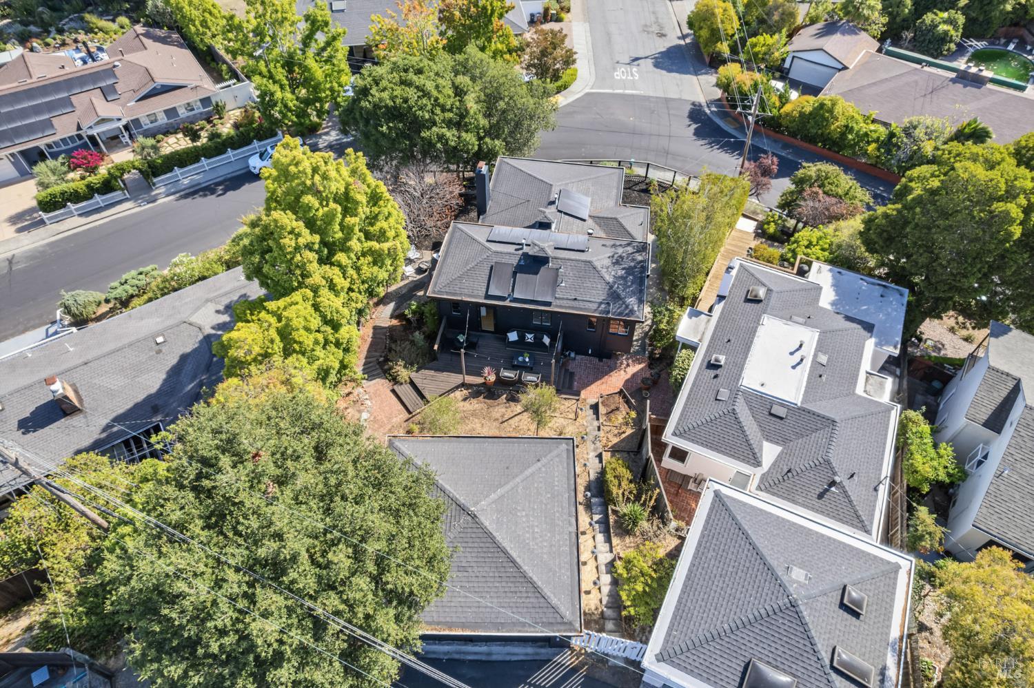Detail Gallery Image 34 of 38 For 21 Marina Blvd, San Rafael,  CA 94901 - 2 Beds | 1/1 Baths