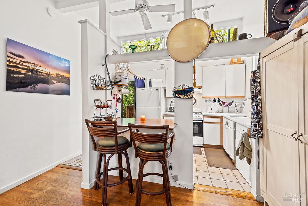Detail Gallery Image 20 of 77 For 15990 Drake Rd, Guerneville,  CA 95446 - 1 Beds | 1 Baths