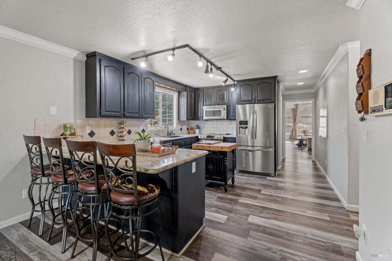Detail Gallery Image 27 of 33 For 17319 Meadow View Dr, Hidden Valley Lake,  CA 95467 - 3 Beds | 2 Baths