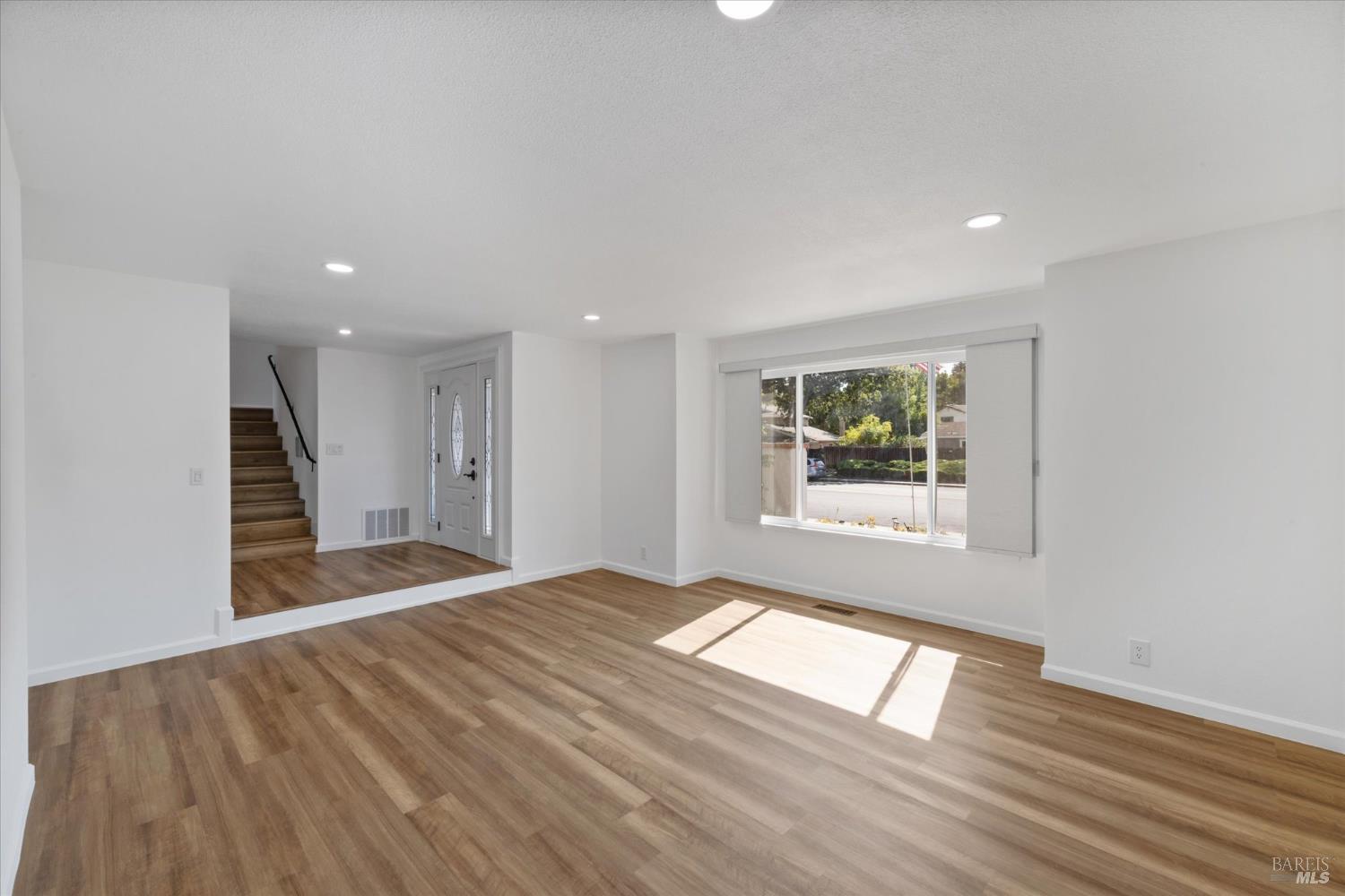 Detail Gallery Image 20 of 76 For 287 N. Alamo Dr, Vacaville,  CA 95688 - 4 Beds | 3 Baths