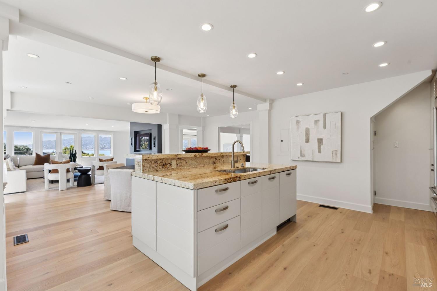 Detail Gallery Image 24 of 68 For 25 Mark Ter, Tiburon,  CA 94920 - 5 Beds | 4 Baths