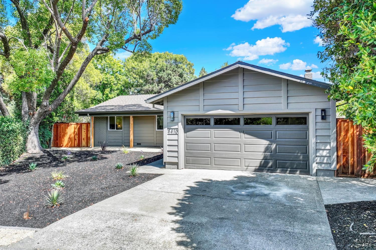 Detail Gallery Image 11 of 61 For 4410 Jefferson Ct, Napa,  CA 94558 - 3 Beds | 2 Baths