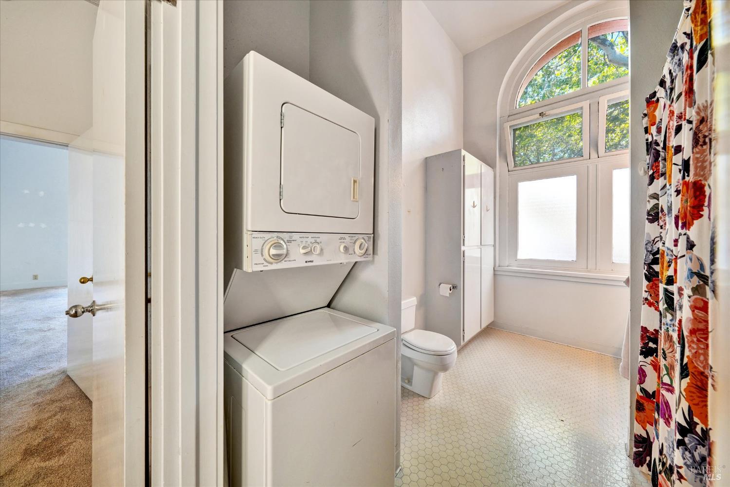 Detail Gallery Image 8 of 10 For 621 E St, San Rafael,  CA 94901 - – Beds | – Baths