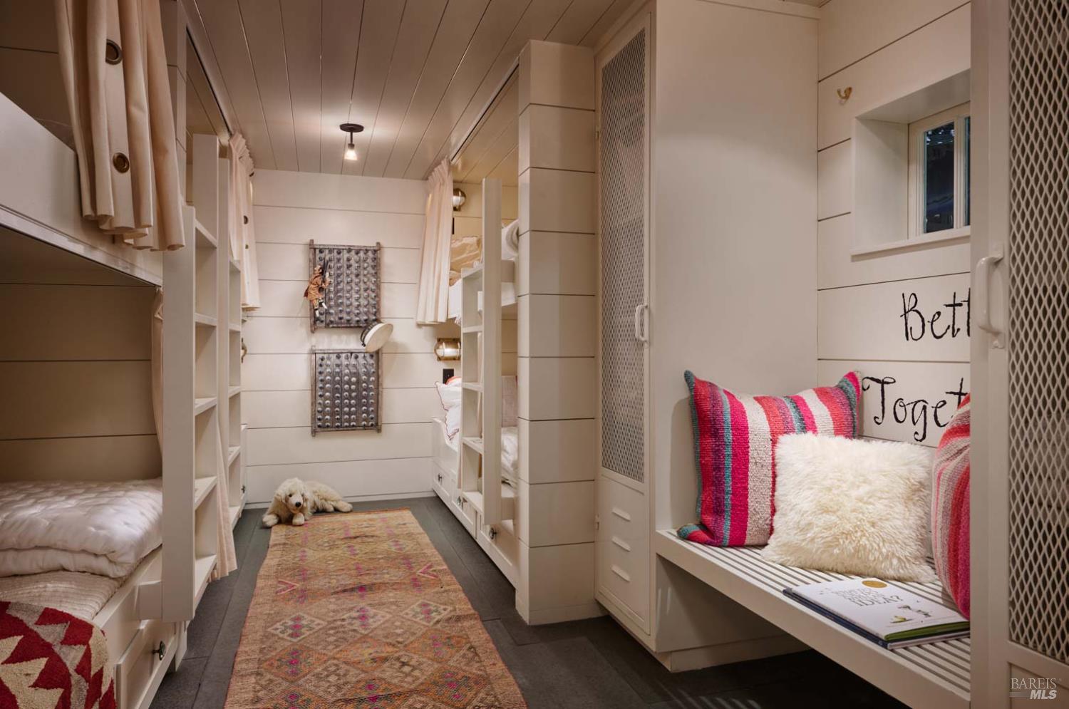 Detail Gallery Image 49 of 62 For 33 Ocean Ave, Bolinas,  CA 94924 - 3 Beds | 2/1 Baths