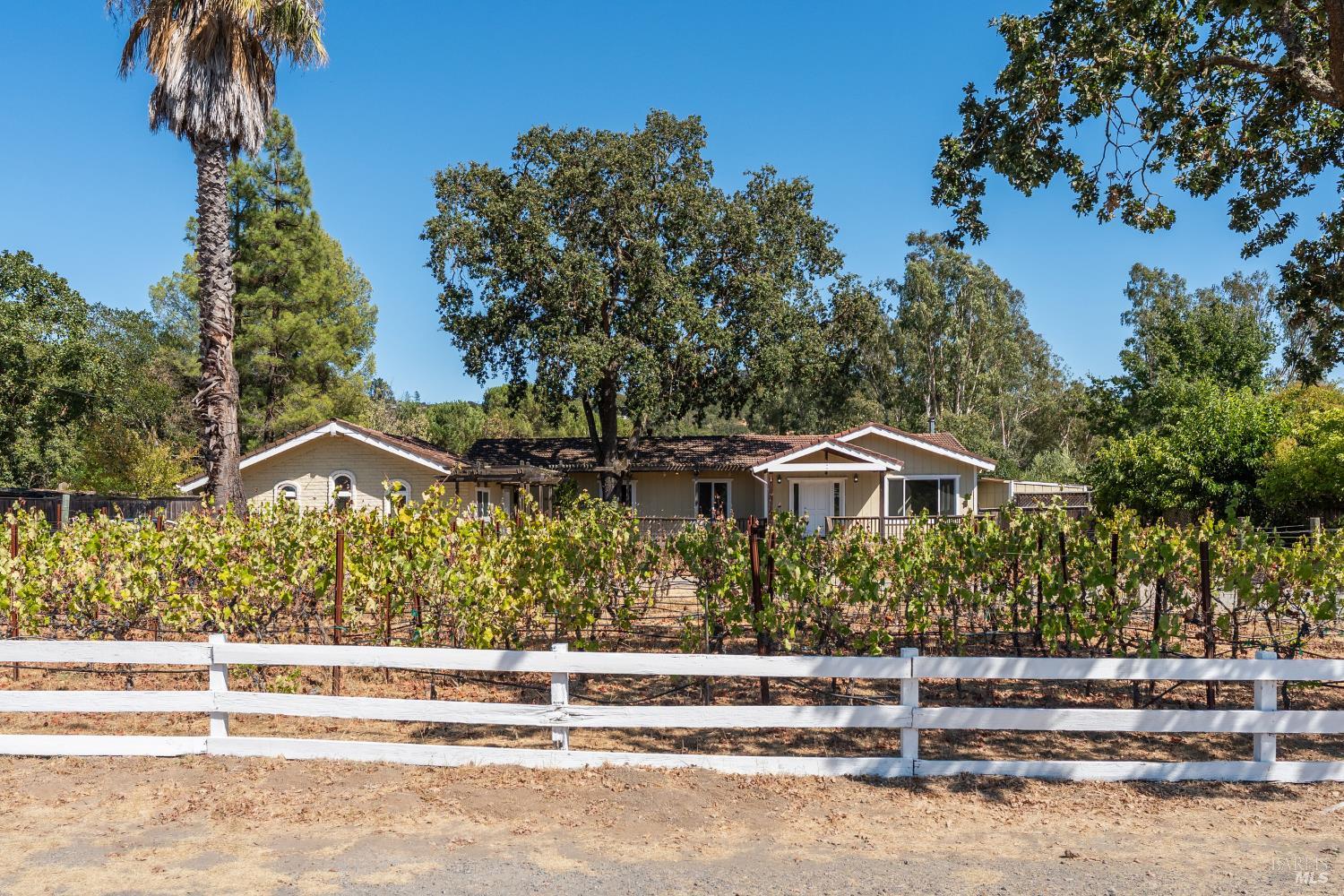 Detail Gallery Image 37 of 46 For 1795 Lovall Valley Rd, Sonoma,  CA 95476 - 3 Beds | 2 Baths