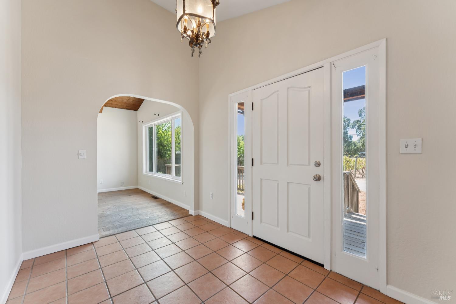 Detail Gallery Image 5 of 46 For 1795 Lovall Valley Rd, Sonoma,  CA 95476 - 3 Beds | 2 Baths