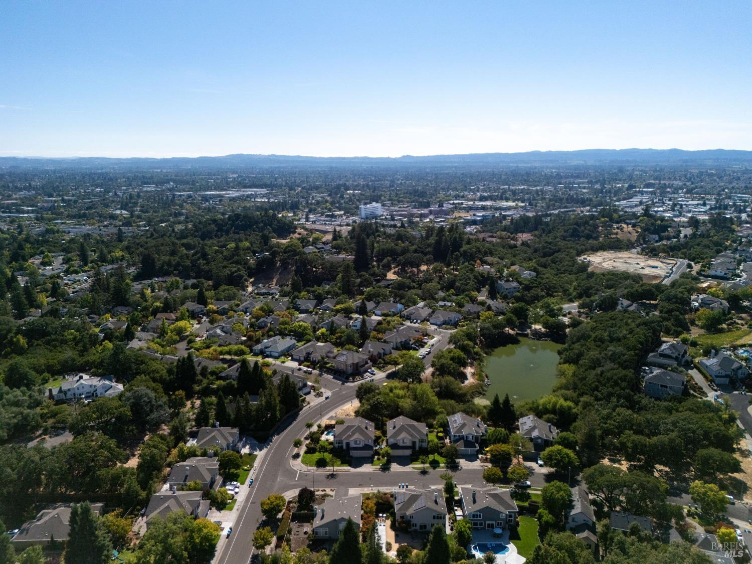 Detail Gallery Image 76 of 81 For 3594 Lake Park Dr, Santa Rosa,  CA 95403 - 4 Beds | 3 Baths