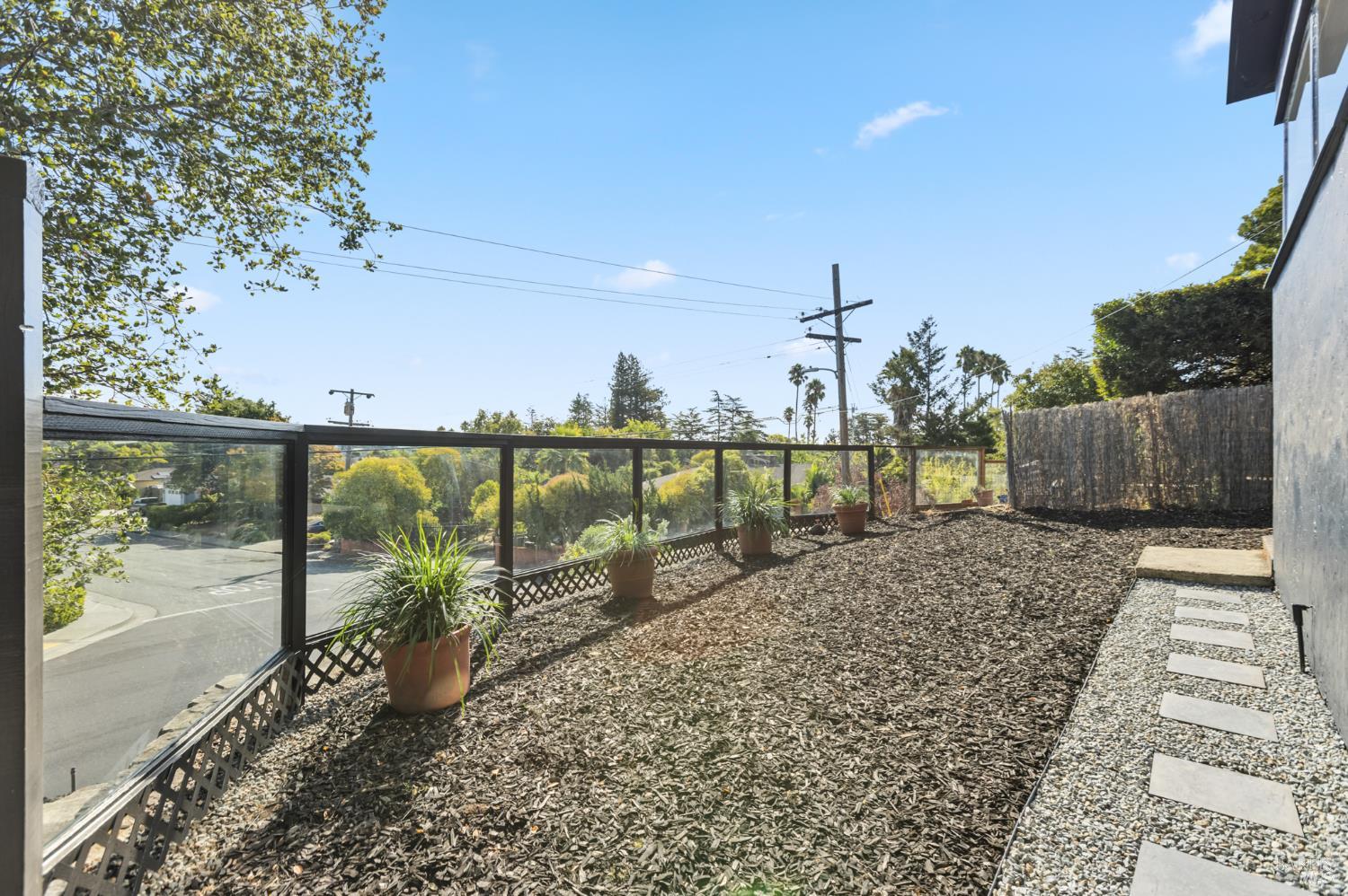 Detail Gallery Image 29 of 38 For 21 Marina Blvd, San Rafael,  CA 94901 - 2 Beds | 1/1 Baths