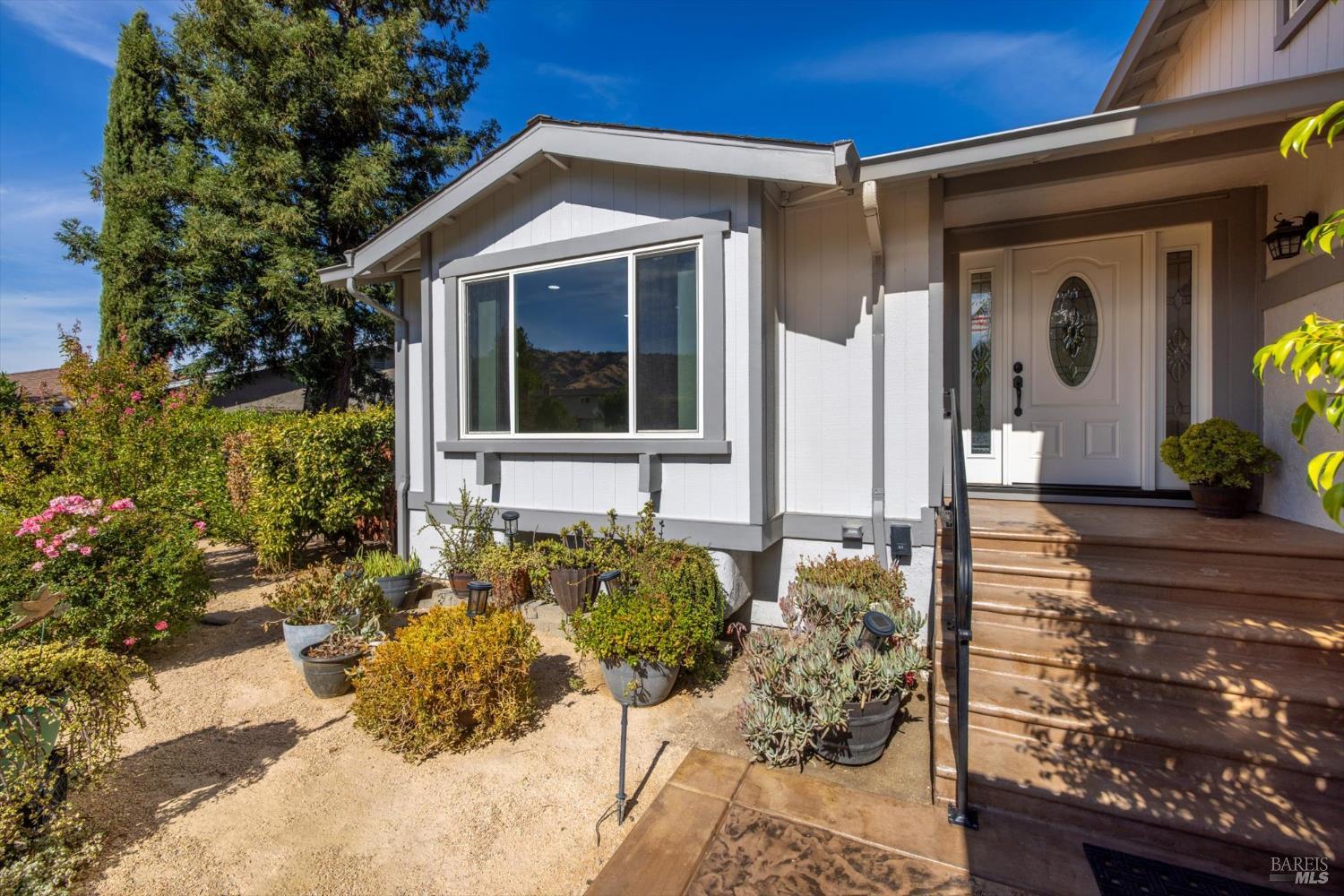 Detail Gallery Image 14 of 76 For 287 N. Alamo Dr, Vacaville,  CA 95688 - 4 Beds | 3 Baths