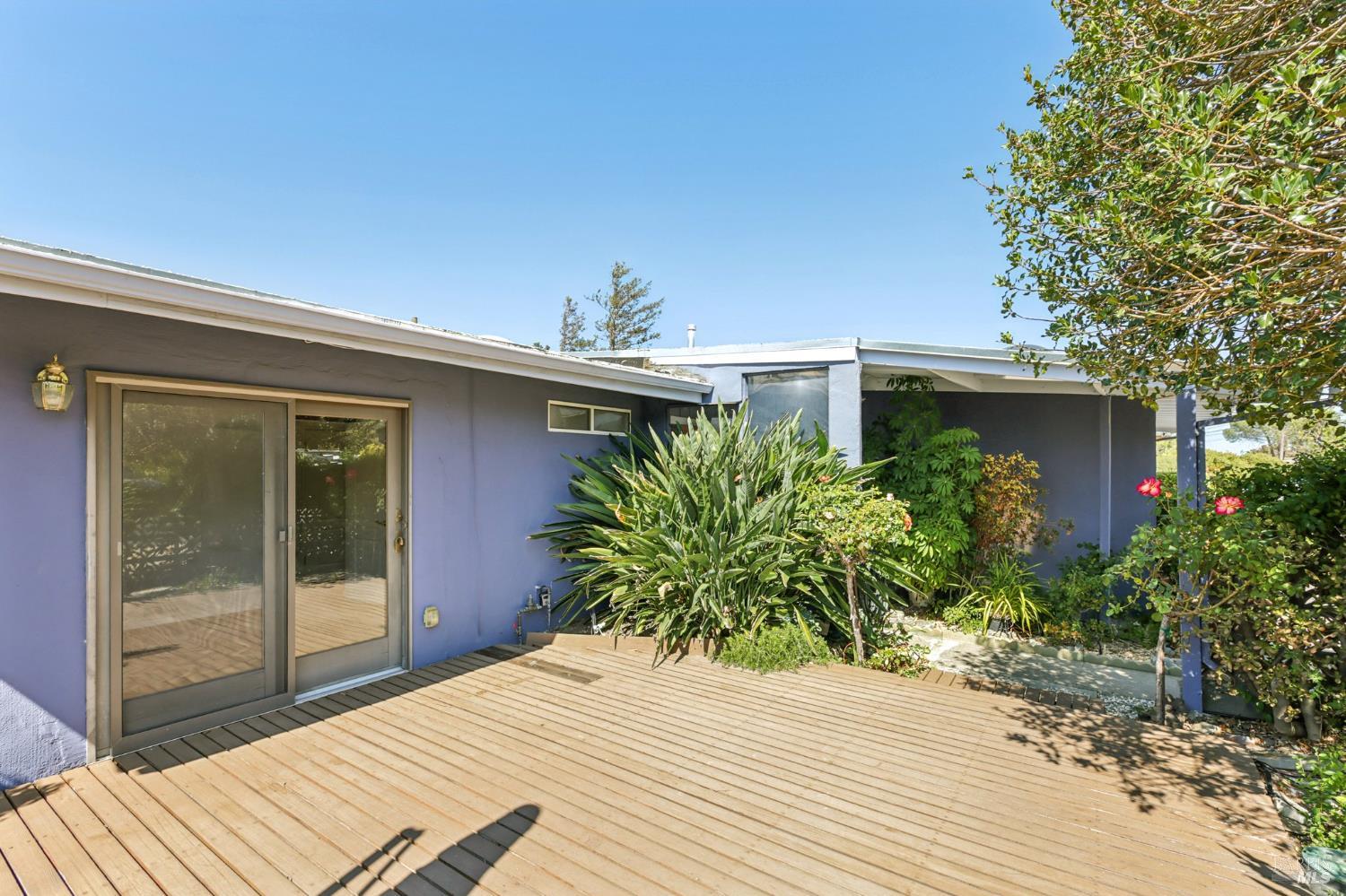 Detail Gallery Image 36 of 58 For 833 Estancia Way, San Rafael,  CA 94903 - 3 Beds | 2 Baths