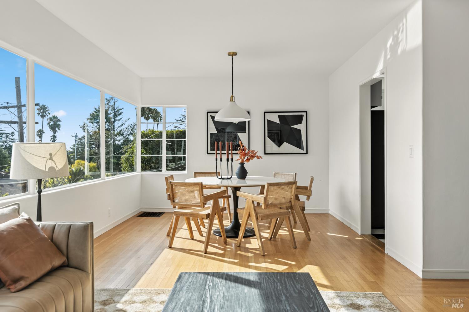 Detail Gallery Image 5 of 38 For 21 Marina Blvd, San Rafael,  CA 94901 - 2 Beds | 1/1 Baths
