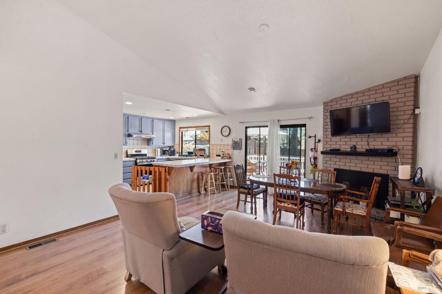 Detail Gallery Image 22 of 38 For 5525 Carriage Ln, Sonoma,  CA 95403 - 4 Beds | 2 Baths