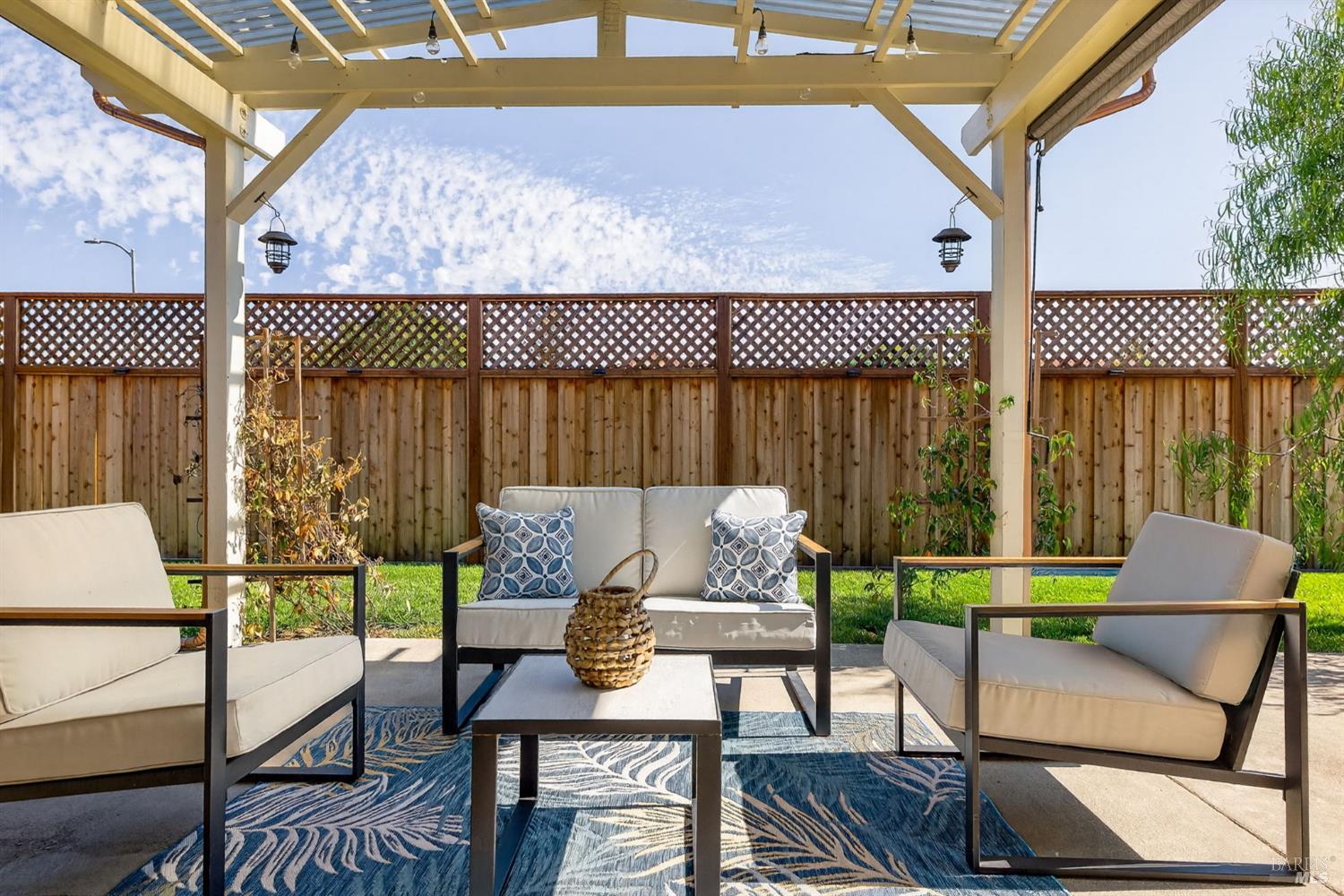 Detail Gallery Image 34 of 54 For 204 Prince Albert Ct, Petaluma,  CA 94954 - 3 Beds | 2 Baths