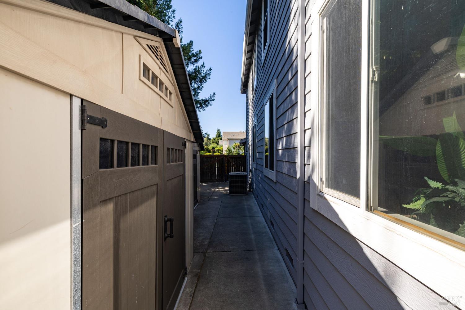 Detail Gallery Image 71 of 81 For 3594 Lake Park Dr, Santa Rosa,  CA 95403 - 4 Beds | 3 Baths