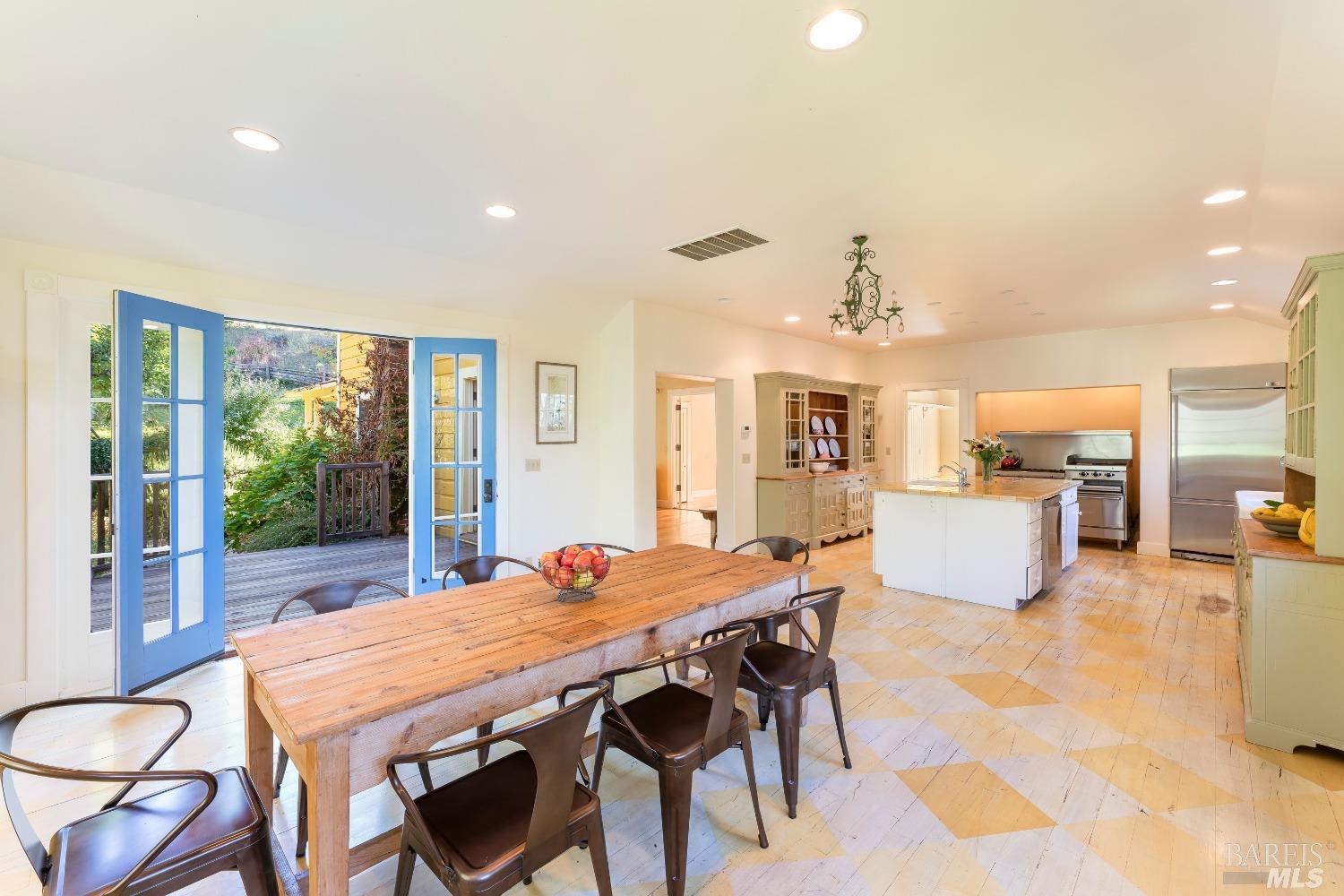 Detail Gallery Image 13 of 78 For 20205 Tumbling Mcd Rd, Philo,  CA 95466 - 4 Beds | 1/1 Baths