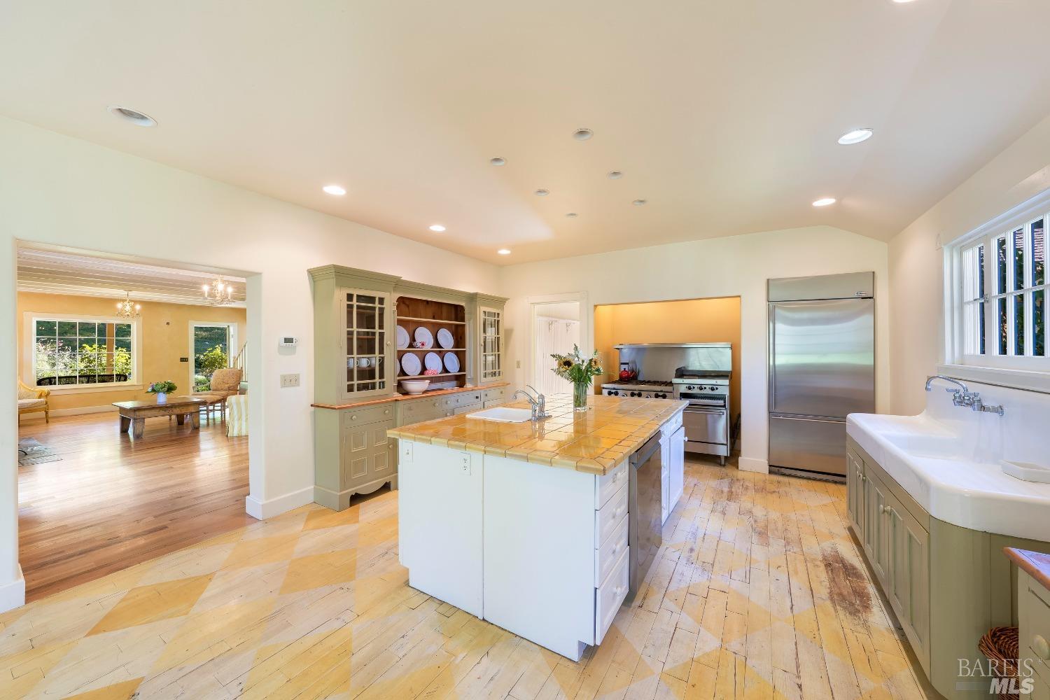Detail Gallery Image 11 of 78 For 20205 Tumbling Mcd Rd, Philo,  CA 95466 - 4 Beds | 1/1 Baths