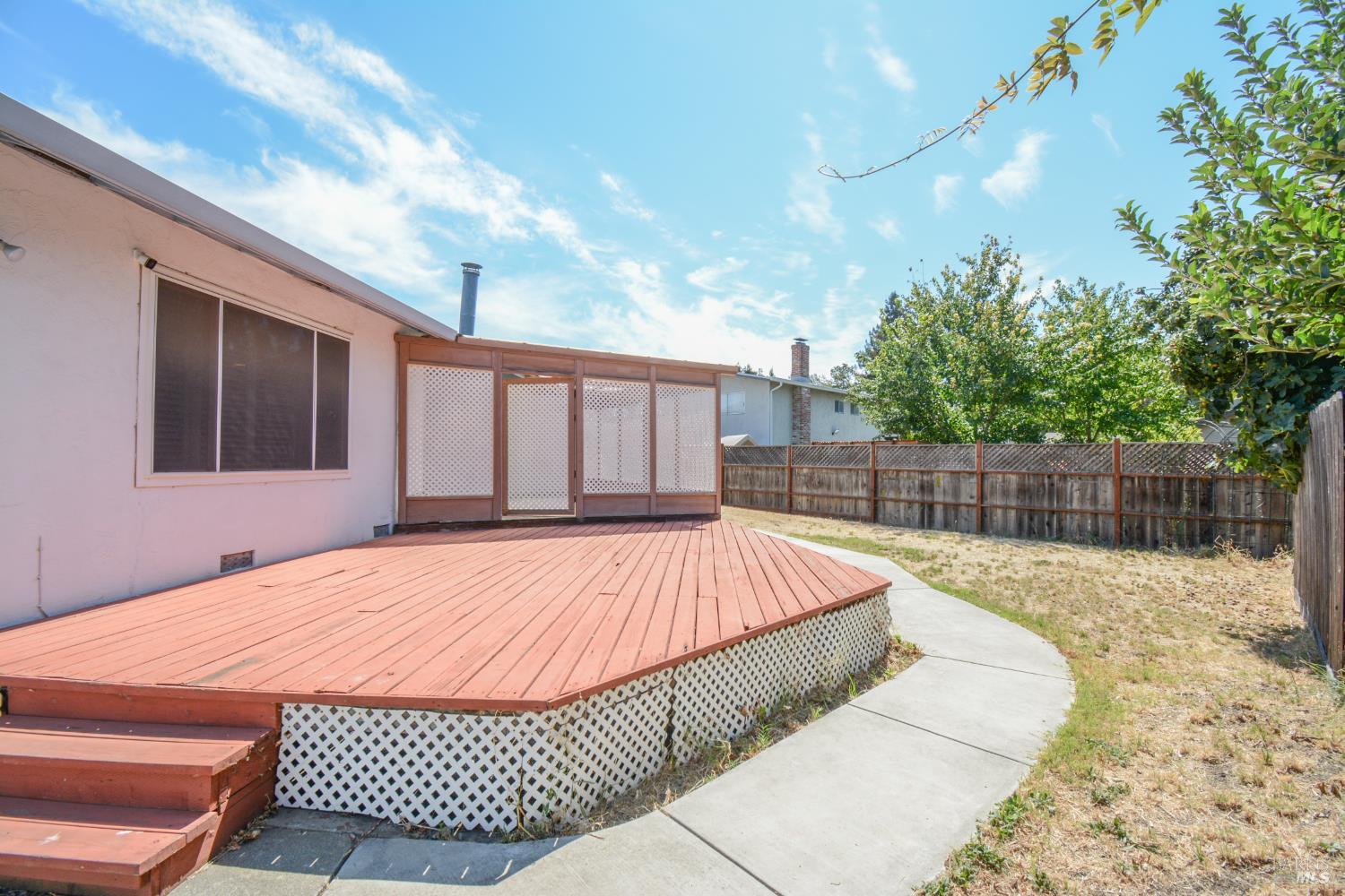 Detail Gallery Image 39 of 48 For 751 Hillcrest Ct, Fairfield,  CA 94533 - 3 Beds | 2 Baths