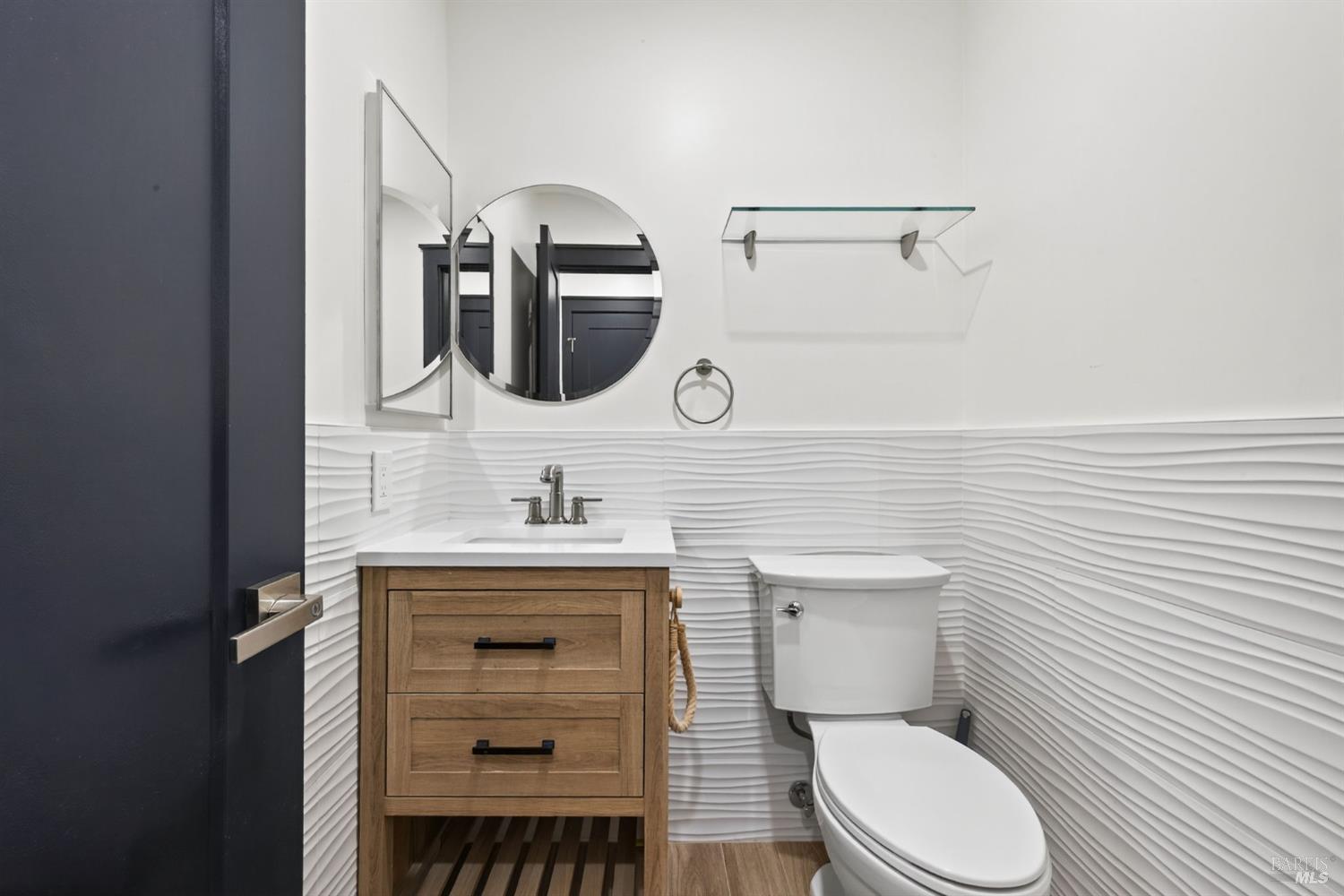 Detail Gallery Image 13 of 28 For 1076 Eleanor Ave, Rohnert Park,  CA 94928 - 2 Beds | 1/1 Baths