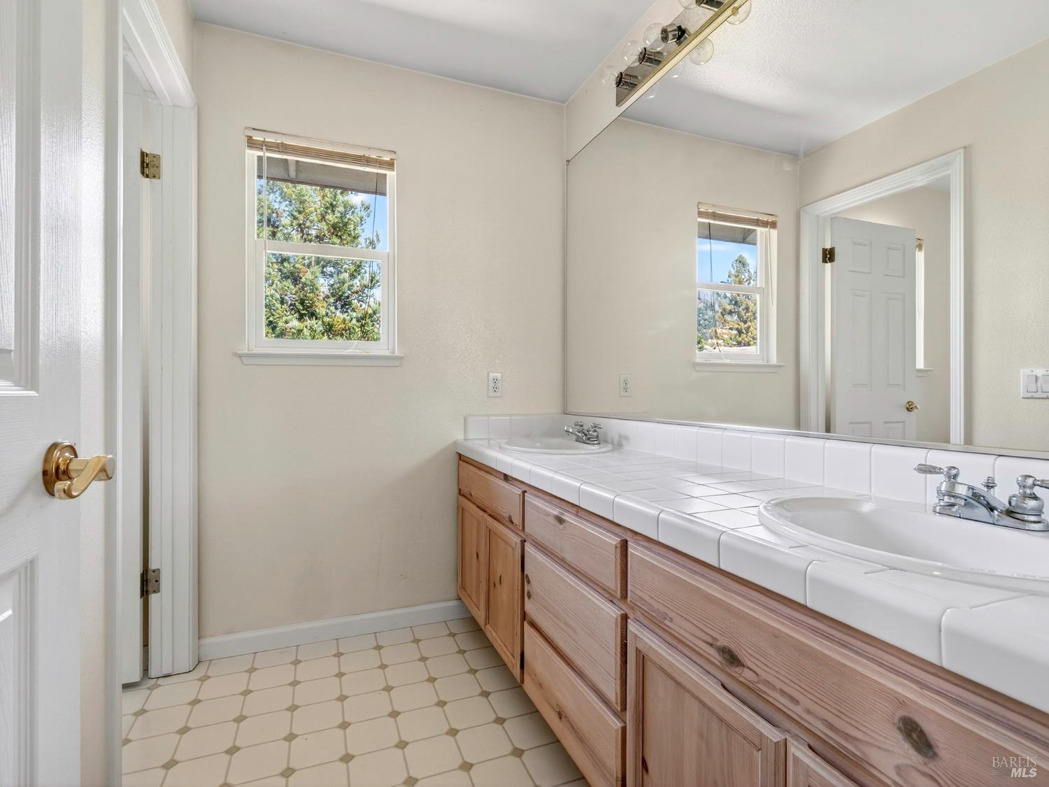 Detail Gallery Image 40 of 66 For 5794 Owl Hill Ave, Santa Rosa,  CA 95409 - 4 Beds | 2/1 Baths