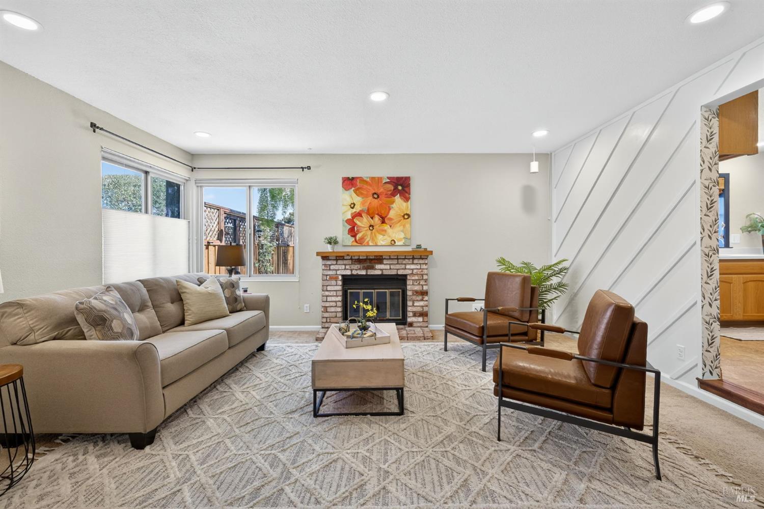 Detail Gallery Image 12 of 54 For 204 Prince Albert Ct, Petaluma,  CA 94954 - 3 Beds | 2 Baths
