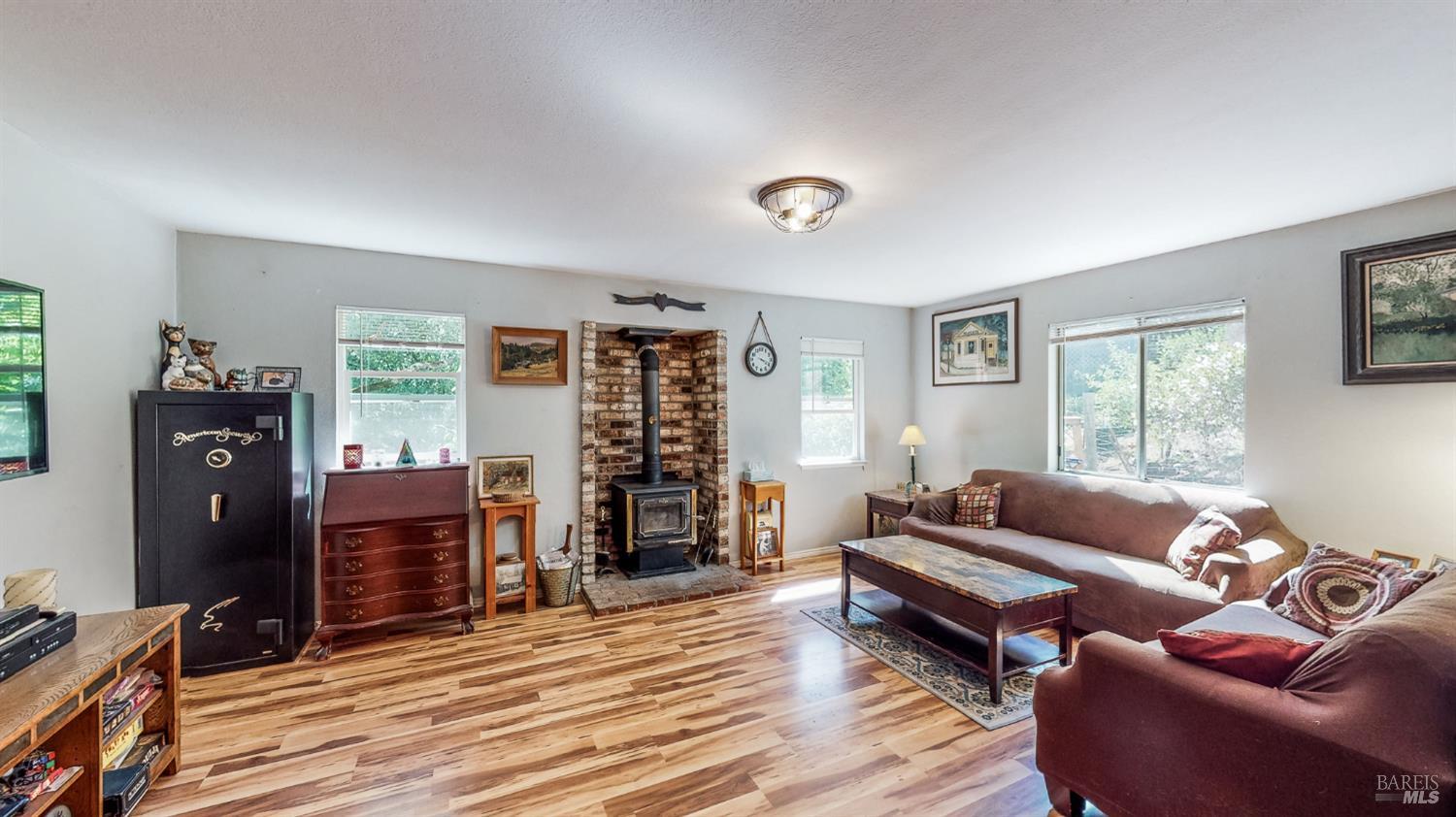 Detail Gallery Image 15 of 60 For 3240 Calistoga Rd, Santa Rosa,  CA 95404 - 2 Beds | 1 Baths
