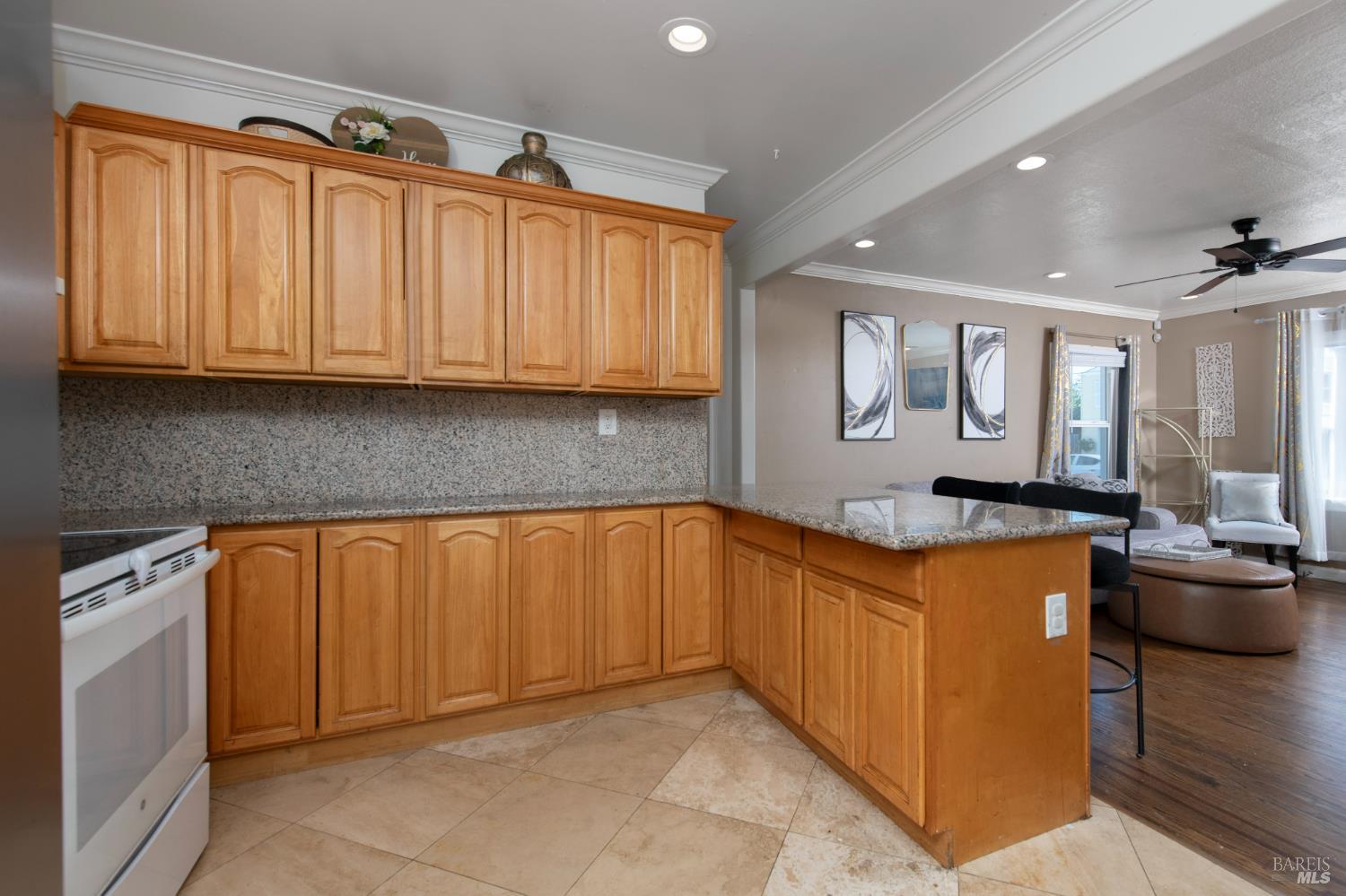 Detail Gallery Image 13 of 36 For 135 Gleason Ave, Vallejo,  CA 94590 - 2 Beds | 2 Baths