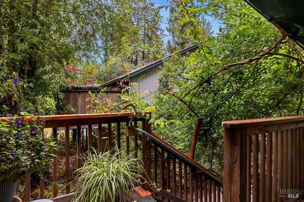 Detail Gallery Image 8 of 77 For 15990 Drake Rd, Guerneville,  CA 95446 - 1 Beds | 1 Baths