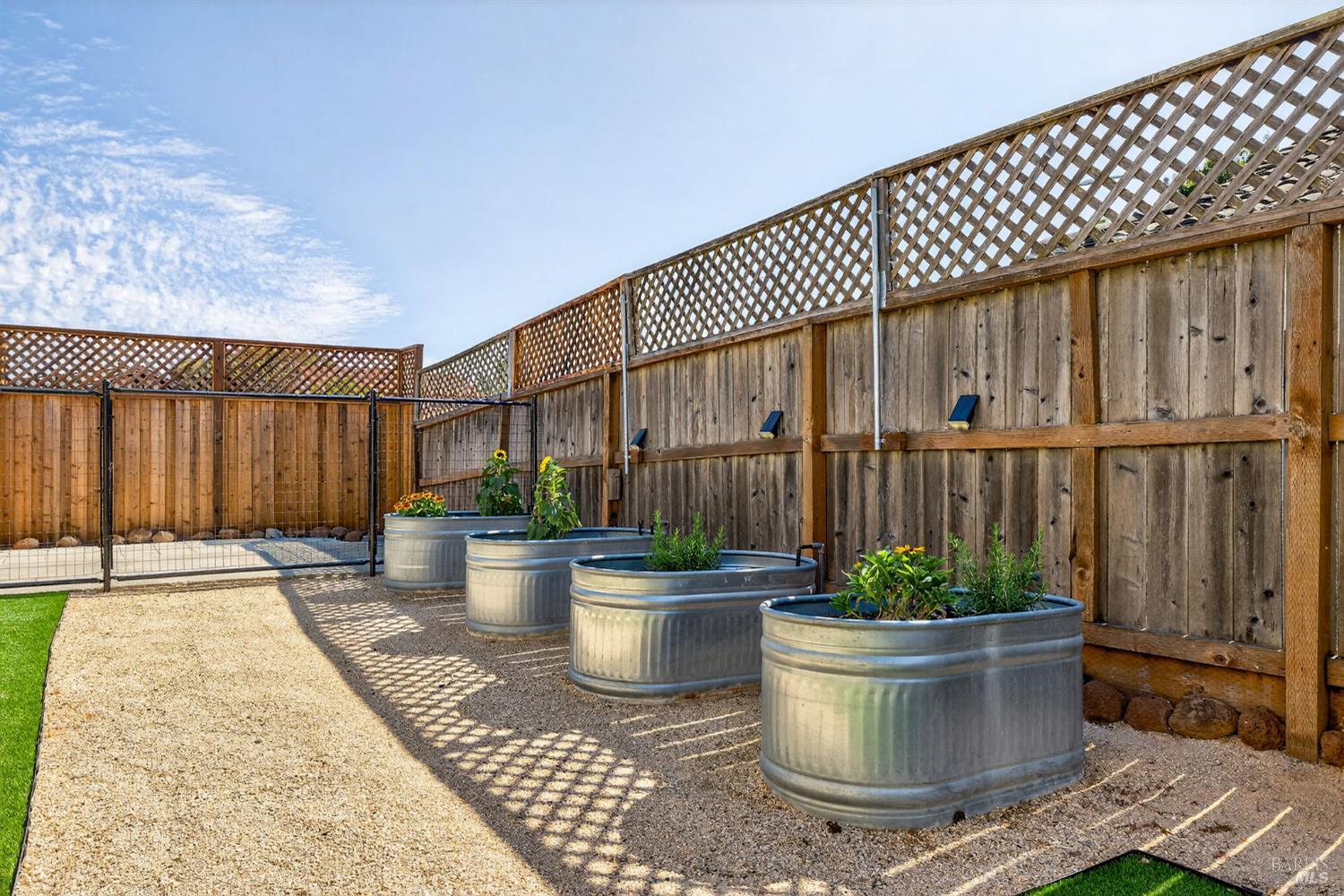 Detail Gallery Image 37 of 54 For 204 Prince Albert Ct, Petaluma,  CA 94954 - 3 Beds | 2 Baths