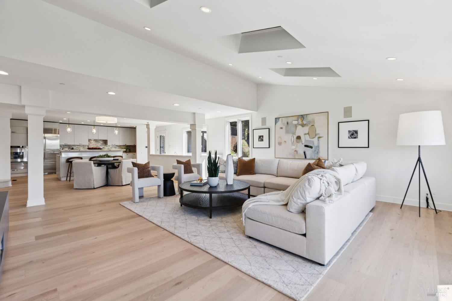 Detail Gallery Image 18 of 68 For 25 Mark Ter, Tiburon,  CA 94920 - 5 Beds | 4 Baths