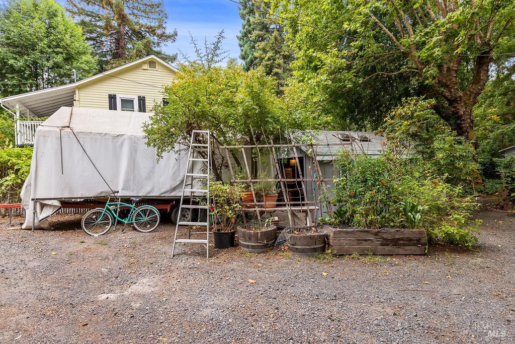 Detail Gallery Image 57 of 77 For 15990 Drake Rd, Guerneville,  CA 95446 - 1 Beds | 1 Baths