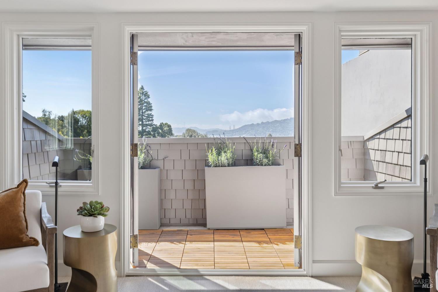 Detail Gallery Image 30 of 68 For 25 Mark Ter, Tiburon,  CA 94920 - 5 Beds | 4 Baths