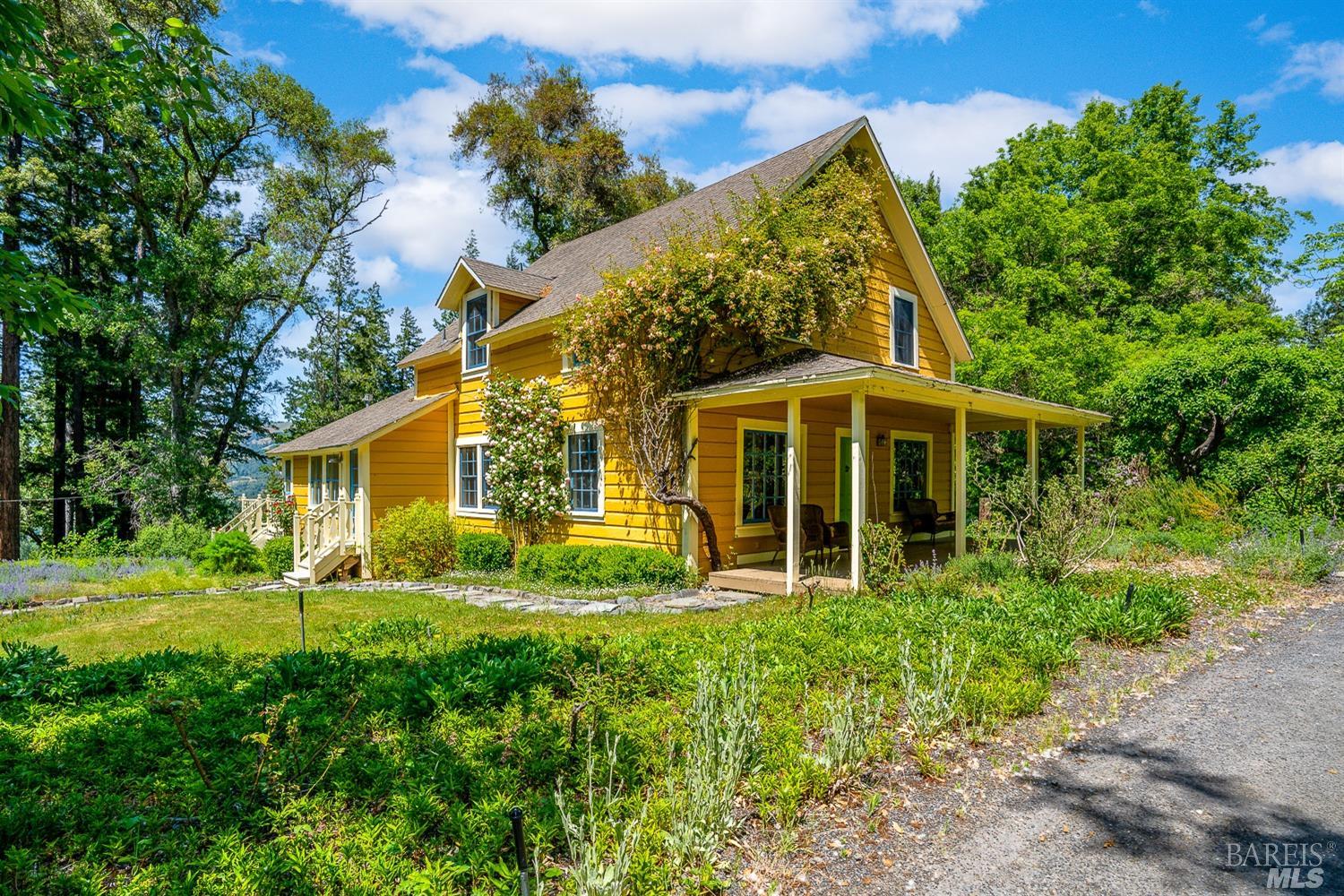Detail Gallery Image 3 of 78 For 20205 Tumbling Mcd Rd, Philo,  CA 95466 - 4 Beds | 1/1 Baths