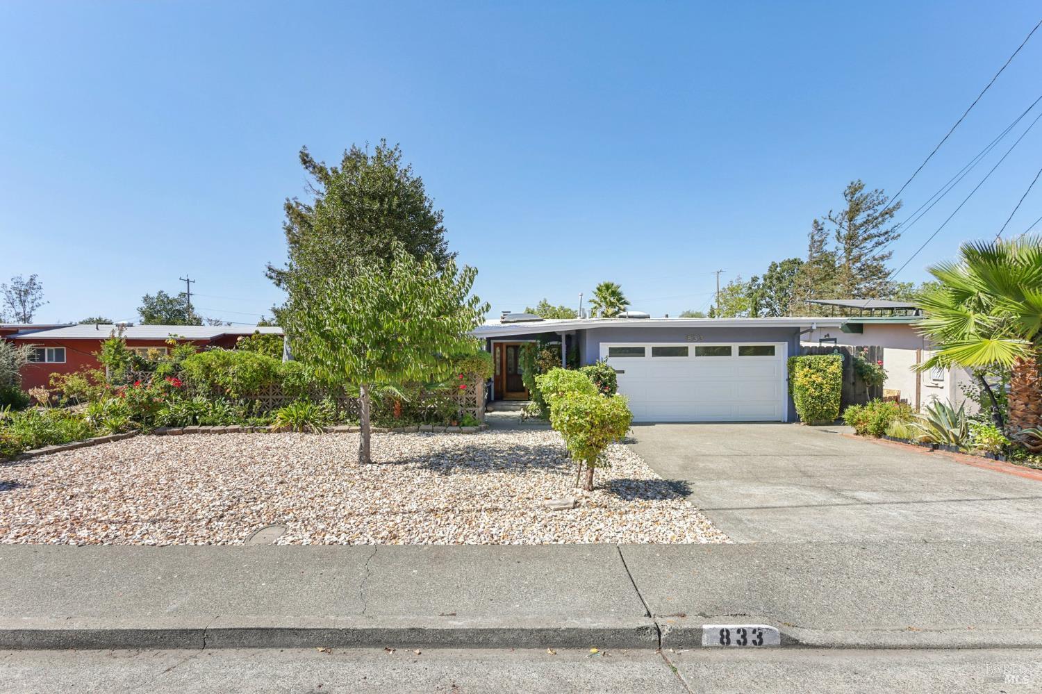 Detail Gallery Image 2 of 58 For 833 Estancia Way, San Rafael,  CA 94903 - 3 Beds | 2 Baths