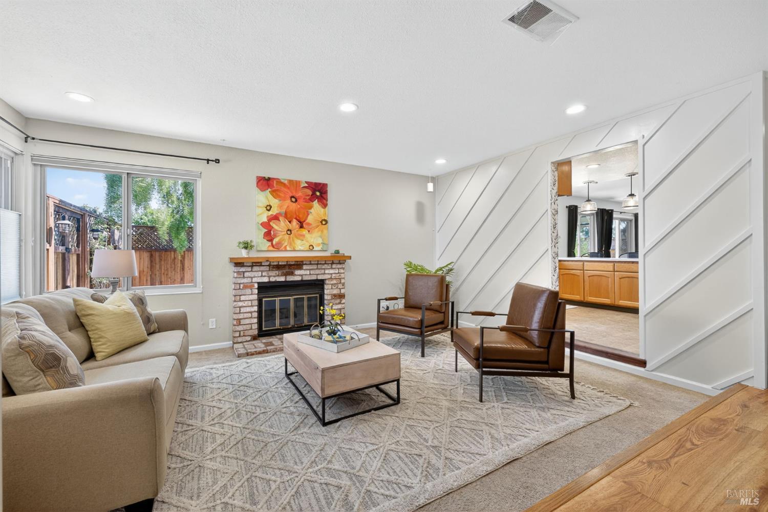 Detail Gallery Image 11 of 54 For 204 Prince Albert Ct, Petaluma,  CA 94954 - 3 Beds | 2 Baths