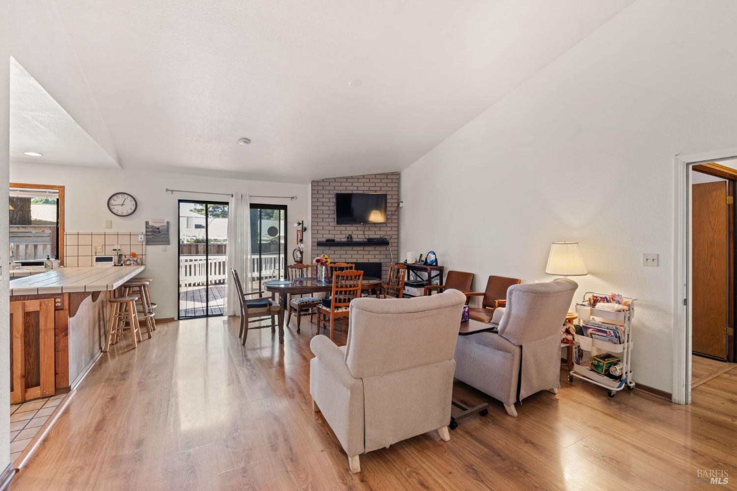 Detail Gallery Image 20 of 38 For 5525 Carriage Ln, Sonoma,  CA 95403 - 4 Beds | 2 Baths