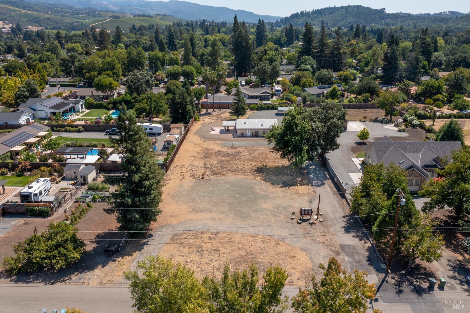 Detail Gallery Image 18 of 24 For 390 Treehaven Ln, Kenwood,  CA 95452 - 2 Beds | 2 Baths