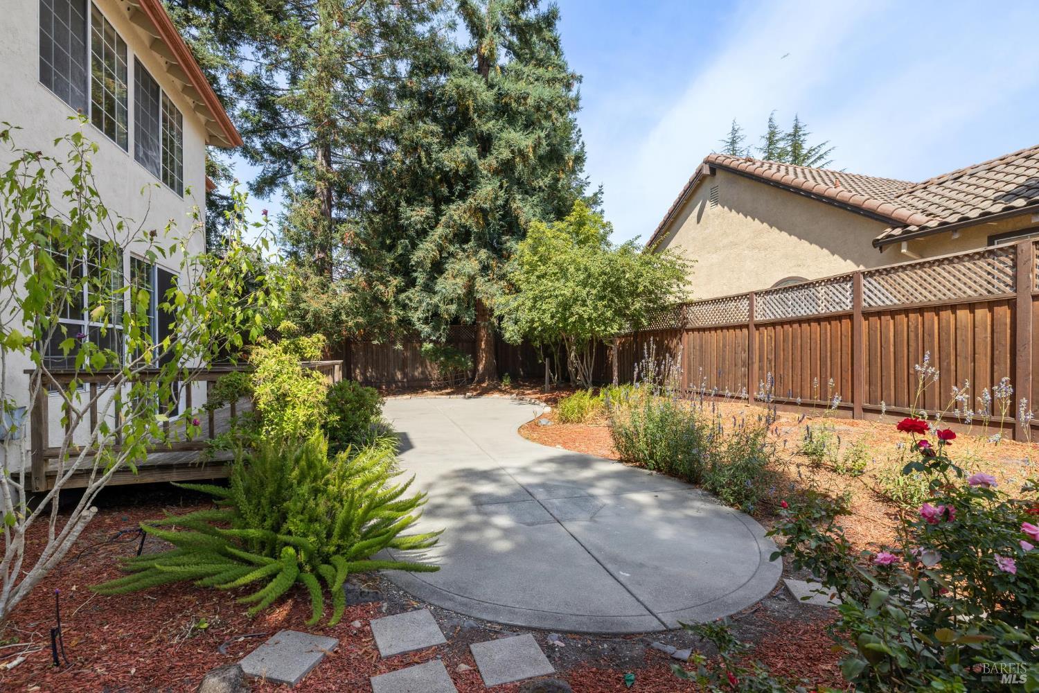 Detail Gallery Image 40 of 89 For 402 Barons Way, Petaluma,  CA 94954 - 4 Beds | 3 Baths