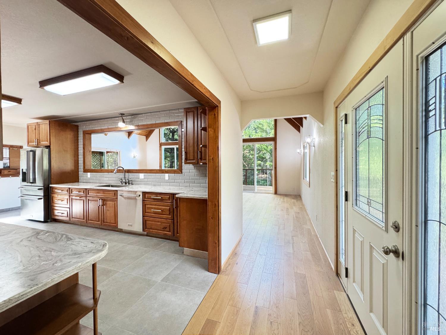 Detail Gallery Image 3 of 57 For 4101 Chinquapin Dr, Willits,  CA 95490 - 2 Beds | 2 Baths