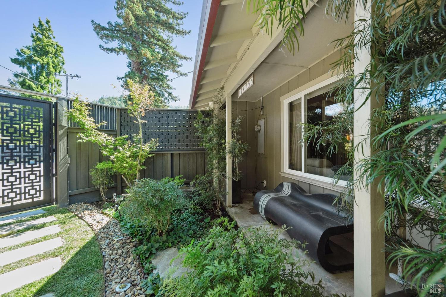 Detail Gallery Image 7 of 39 For 14735 Carrier Ln, Guerneville,  CA 95446 - 3 Beds | 2 Baths