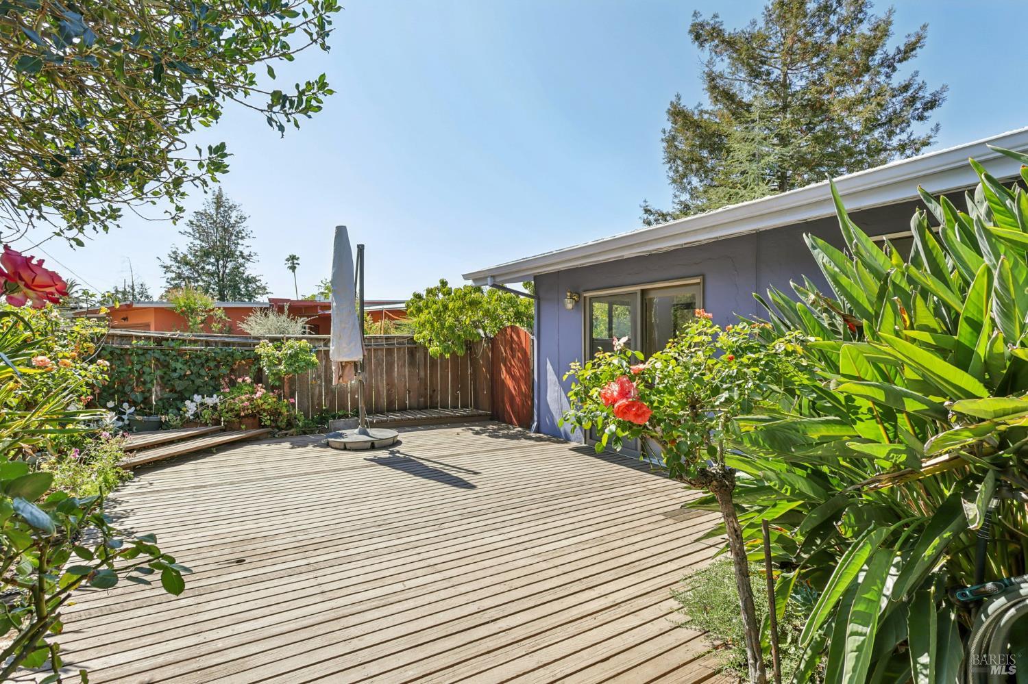 Detail Gallery Image 35 of 58 For 833 Estancia Way, San Rafael,  CA 94903 - 3 Beds | 2 Baths