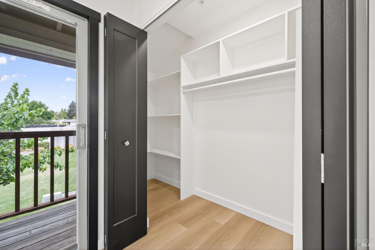 Detail Gallery Image 15 of 28 For 1076 Eleanor Ave, Rohnert Park,  CA 94928 - 2 Beds | 1/1 Baths